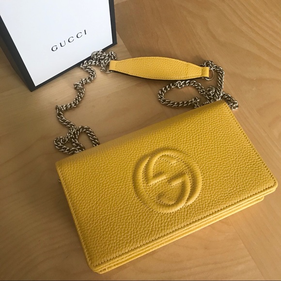 Gucci Handbags - Authentic Gucci crossbody bag on chain